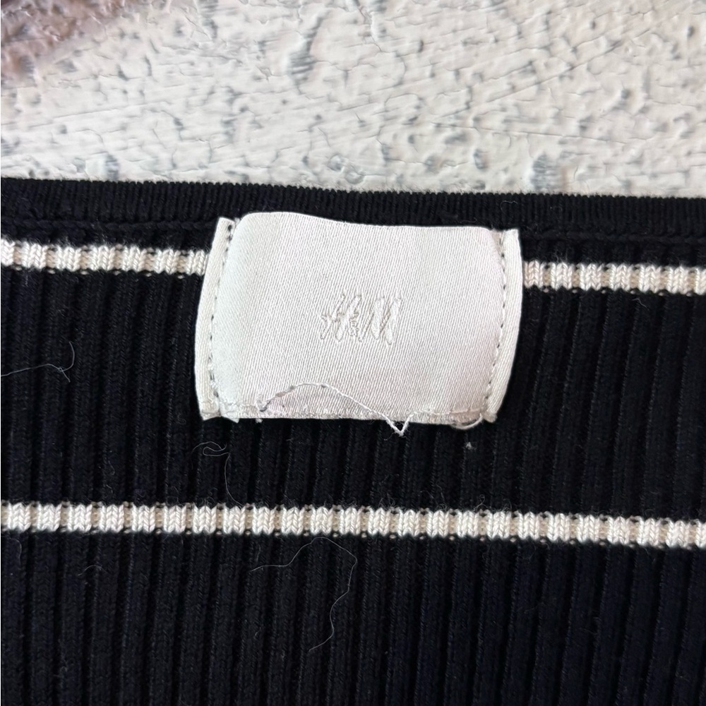 H&M Black Ribbed Knit Top - Picture 2 of 5